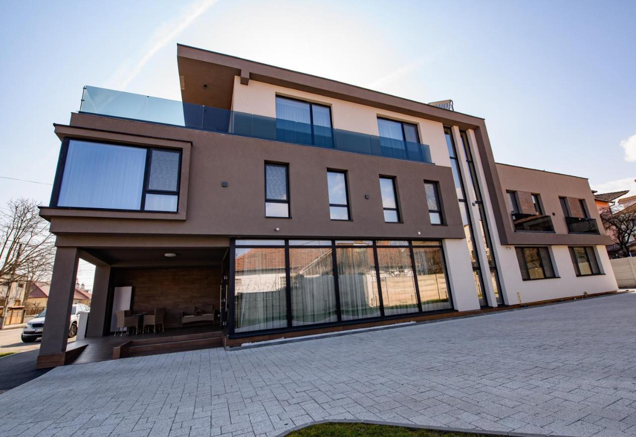 Vila Sarisa Deva Dış mekan fotoğraf